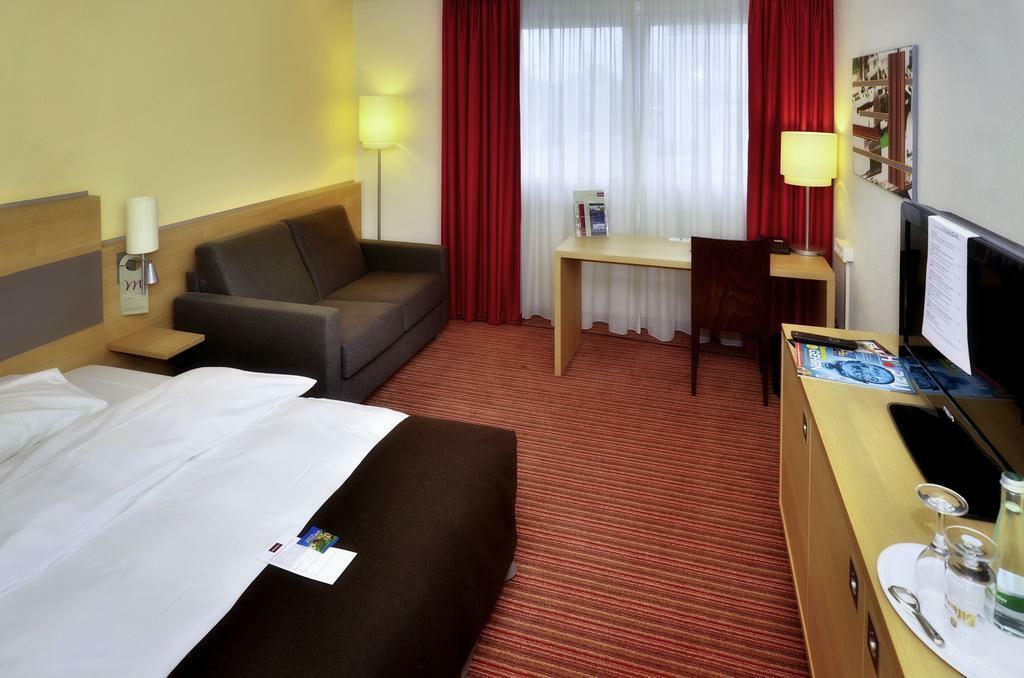Elaya Hotel Stuttgart Böblingen Esterno foto